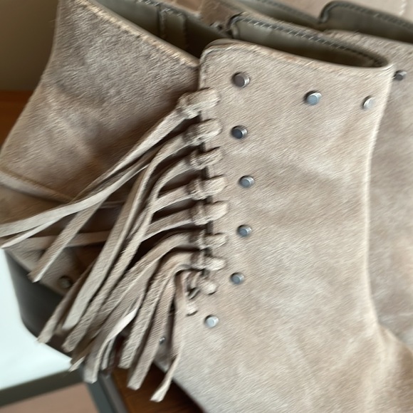 Sam Edelman Suede bootie, size 7, taupe, 2 in boot heel, fringe detail. - Picture 5 of 9